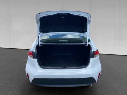 Used 2026 Toyota Corolla LE w/ LE Premium Package FWD image 19