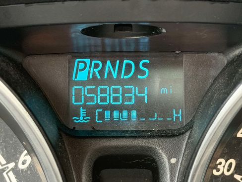 Used 2017 Ford Fiesta Titanium FWD image 25