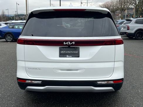 Used 2024 Kia Carnival LX FWD image 8