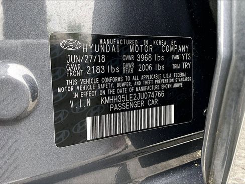 Used 2018 Hyundai Elantra GT FWD image 19