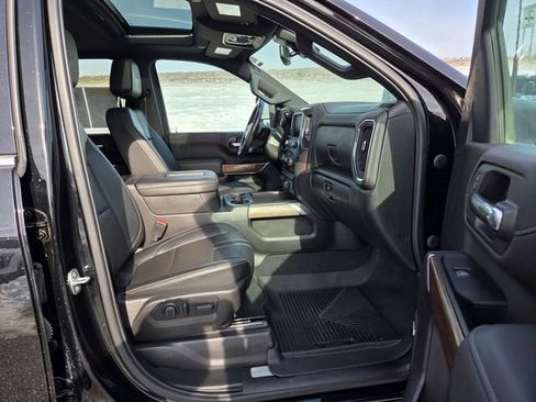 Used 2022 Chevrolet Silverado 3500 High Country w/ Safety Package II image 15