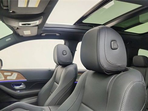 Used 2025 Mercedes-Benz GLS 450 GLS 450 image 36