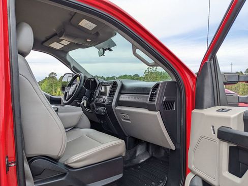 Used 2019 Ford F250 XL w/ STX Appearance Package image 34