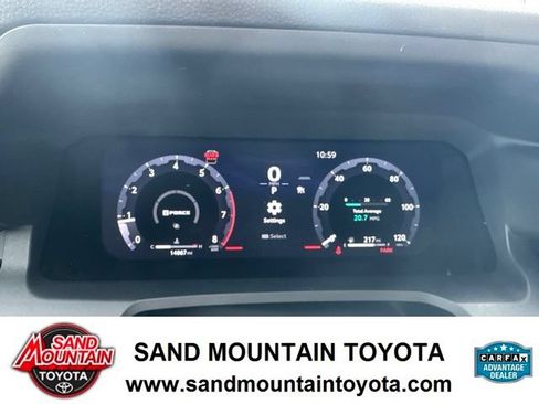 Used 2025 Toyota 4Runner Limited AWD/4WD image 17