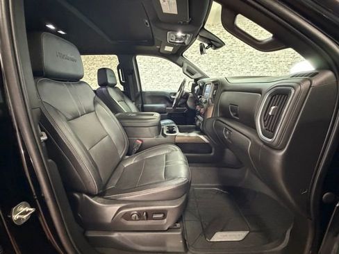 Used 2021 Chevrolet Silverado 1500 High Country w/ Technology Package AWD/4WD image 9