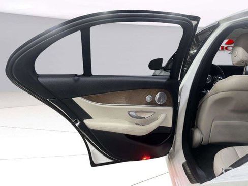 Used 2021 Mercedes-Benz E 350 Sedan image 26