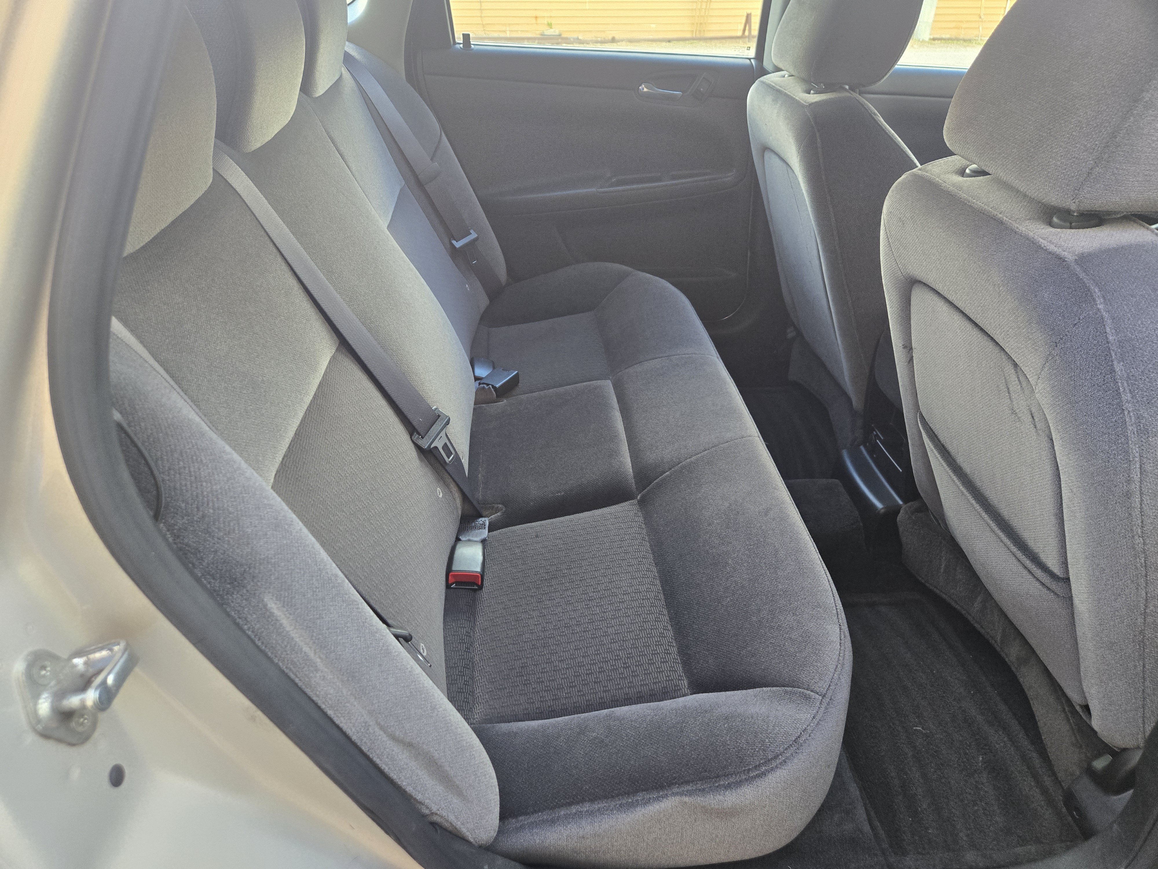 Used 2011 Chevrolet Impala LS FWD image 11