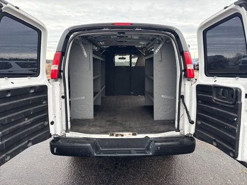 Used 2020 Chevrolet Express 2500 w/ Driver Convenience Package RWD image 22