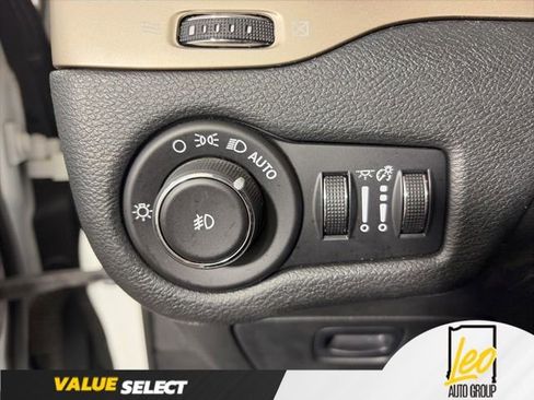 Used 2015 Jeep Cherokee Limited AWD/4WD image 18