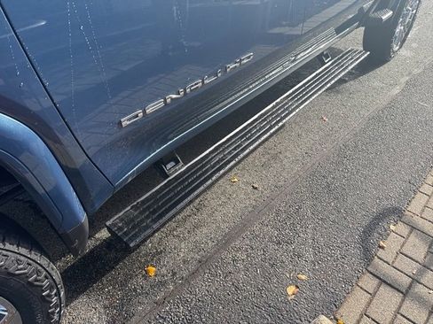 New 2026 GMC Sierra 2500 Denali w/ Denali Reserve Package image 6