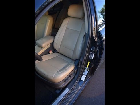 Used 2013 Hyundai Genesis 3.8 w/ Technology Pkg RWD image 14