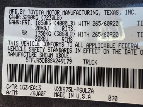 Used 2025 Toyota Tundra Limited w/ Power Package image 39