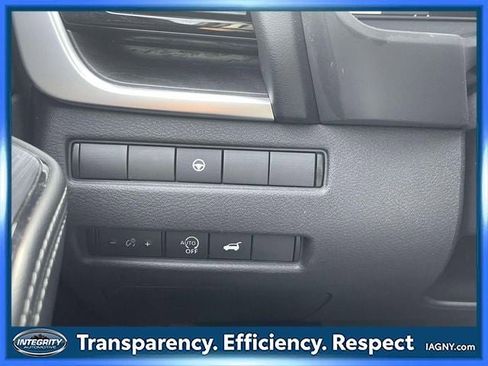 Used 2023 Nissan Rogue Platinum AWD/4WD image 21