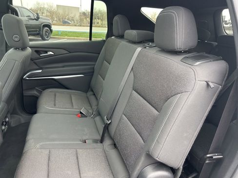 Used 2025 Chevrolet Traverse LT w/ Sun and Wheel Package AWD/4WD image 34