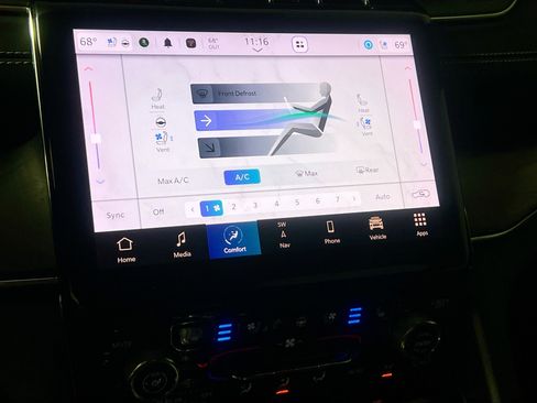 Used 2023 Jeep Grand Cherokee Overland image 27