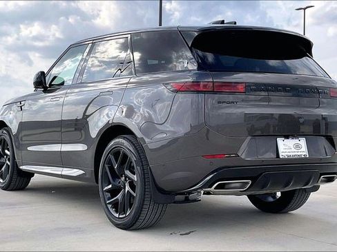 New 2026 Land Rover Range Rover Sport Dynamic SE image 3