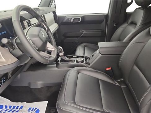 New 2025 Ford Bronco Outer Banks image 10