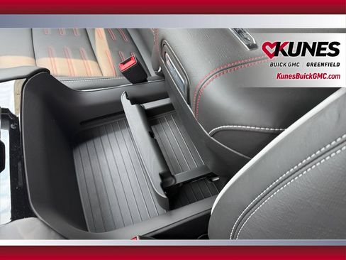 New 2026 GMC Yukon XL AT4 Ultimate w/ LPO, Floor Liner Package AWD/4WD image 29