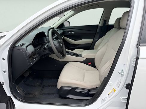Used 2025 Honda Accord LX image 15