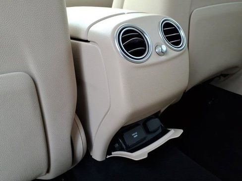 Used 2019 Mercedes-Benz GLC 300 image 19