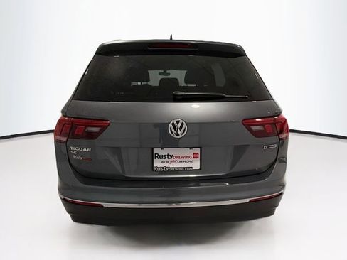 Used 2021 Volkswagen Tiguan SE AWD/4WD image 5