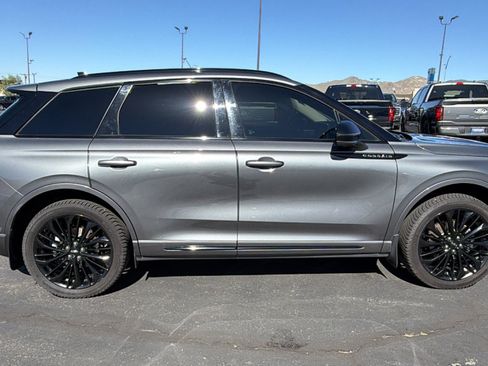 Used 2023 Lincoln Corsair Reserve w/ Equipment Group 202A AWD/4WD image 2