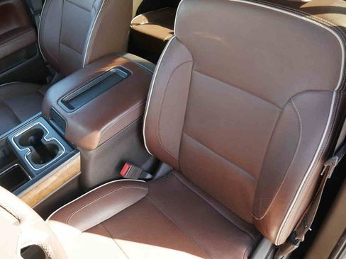 Used 2015 Chevrolet Silverado 1500 High Country w/ High Country Premium Package image 32