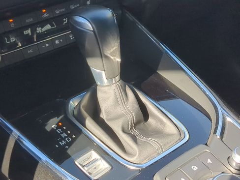 Used 2022 MAZDA CX-9 Touring image 16