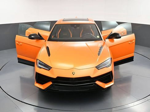 Used 2023 Lamborghini Urus S AWD/4WD image 38