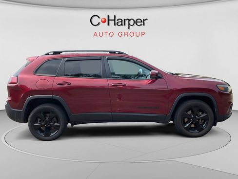 Used 2019 Jeep Cherokee Latitude Plus AWD/4WD image 2