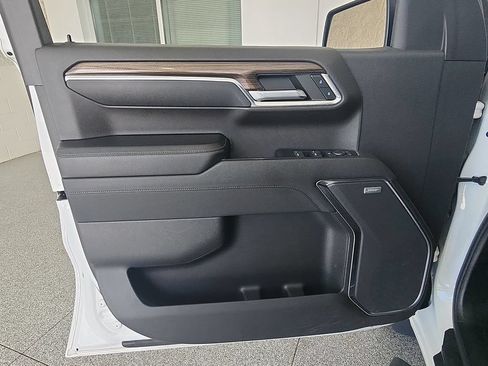 Certified 2022 Chevrolet Silverado 1500 LT Trail Boss w/ Convenience Package II AWD/4WD image 22