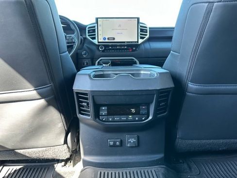 Used 2023 Toyota Sequoia Platinum image 9