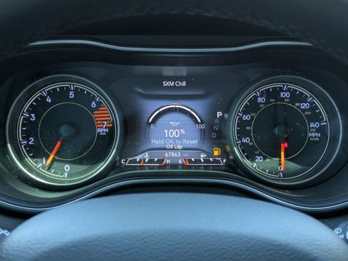 Used 2019 Jeep Cherokee Limited FWD image 27