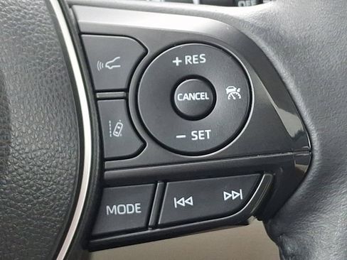 Certified 2022 Toyota Corolla Cross XLE w/ Convenience Package image 22