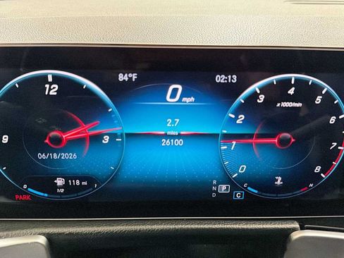 Used 2022 Mercedes-Benz GLB 250 4MATIC image 17
