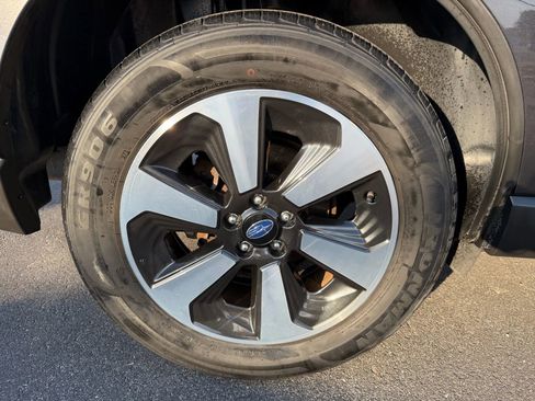 Used 2018 Subaru Forester 2.5i Limited image 41