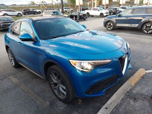 Used 2018 Alfa Romeo Stelvio Ti Sport image 2