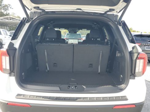 New 2026 Ford Explorer ST-Line w/ ST-Line Street Pack image 10