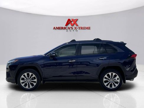 Used 2022 Toyota RAV4 Limited FWD image 2