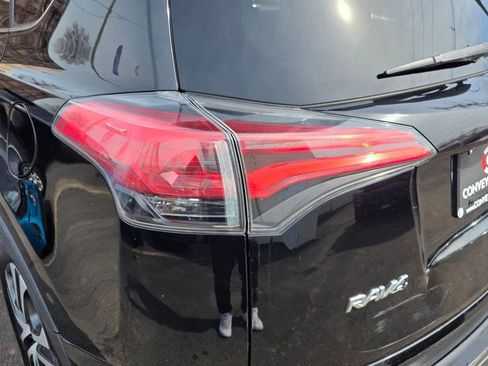 Used 2017 Toyota RAV4 LE w/ All Weather Liner Package AWD/4WD image 33