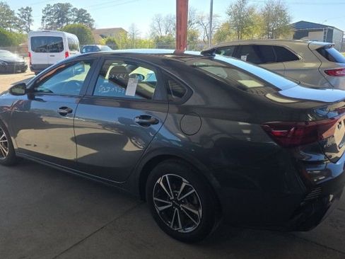 Used 2024 Kia Forte LXS image 4