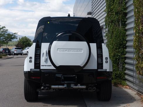 New 2025 Land Rover Defender 110 V8 image 6