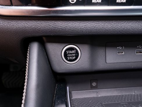 Used 2023 Nissan Rogue Platinum w/ Platinum Premium Package image 23