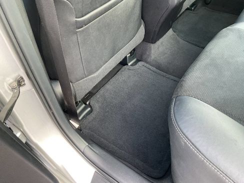 Used 2013 Toyota Camry SE w/ Leather Pkg image 32