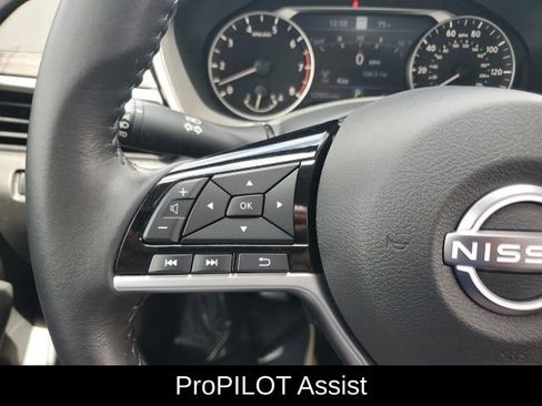 Certified 2024 Nissan Altima 2.5 SV w/ SV Premium Package AWD/4WD image 36