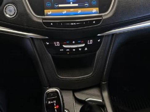 Used 2018 Cadillac XT5 Luxury w/ Driver Awareness Package FWD image 19