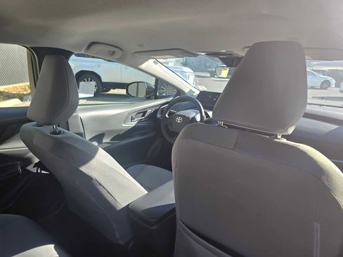 Used 2024 Toyota Prius LE image 15
