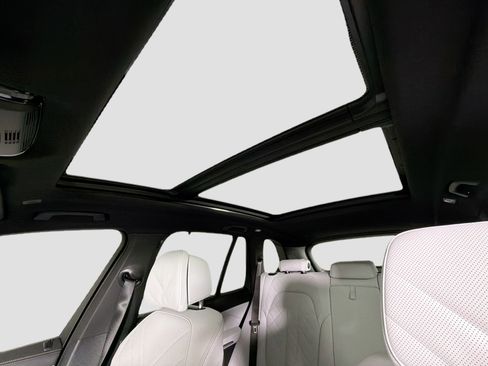 New 2026 BMW X5 M60i image 22
