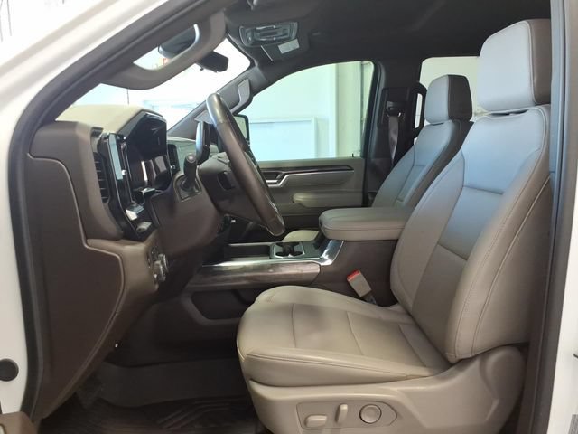 Used 2025 Chevrolet Silverado 2500 LTZ w/ LTZ Premium Package AWD/4WD image 13