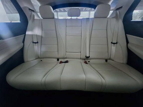 Used 2022 Mercedes-Benz GLE 350 w/ Premium Package image 26